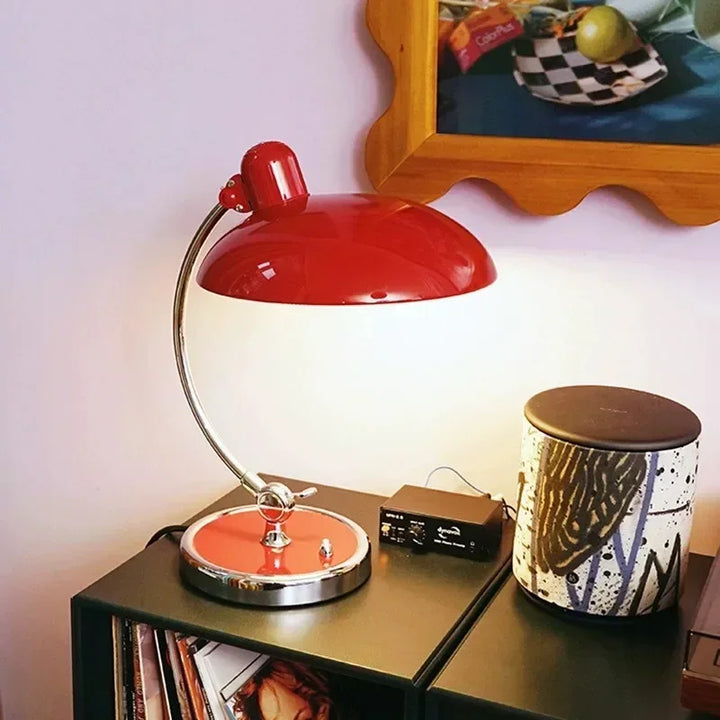 Retro Schreibtischlampe aus Metall mit verchromtem Fuss