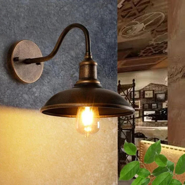 Industrielle Retro-Wandleuchte im Vintage-Stil