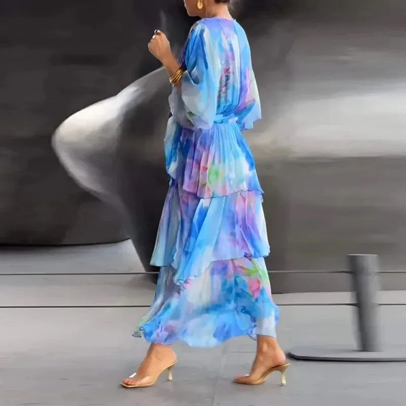 Langes Chiffonkleid mit Volants und Taillenbindung
