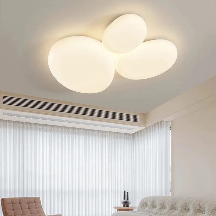 LED-Deckenleuchte in Wolkenform