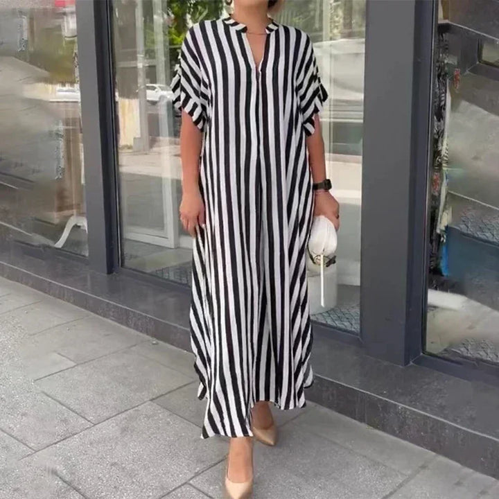 Luftiges gestreiftes Maxikleid
