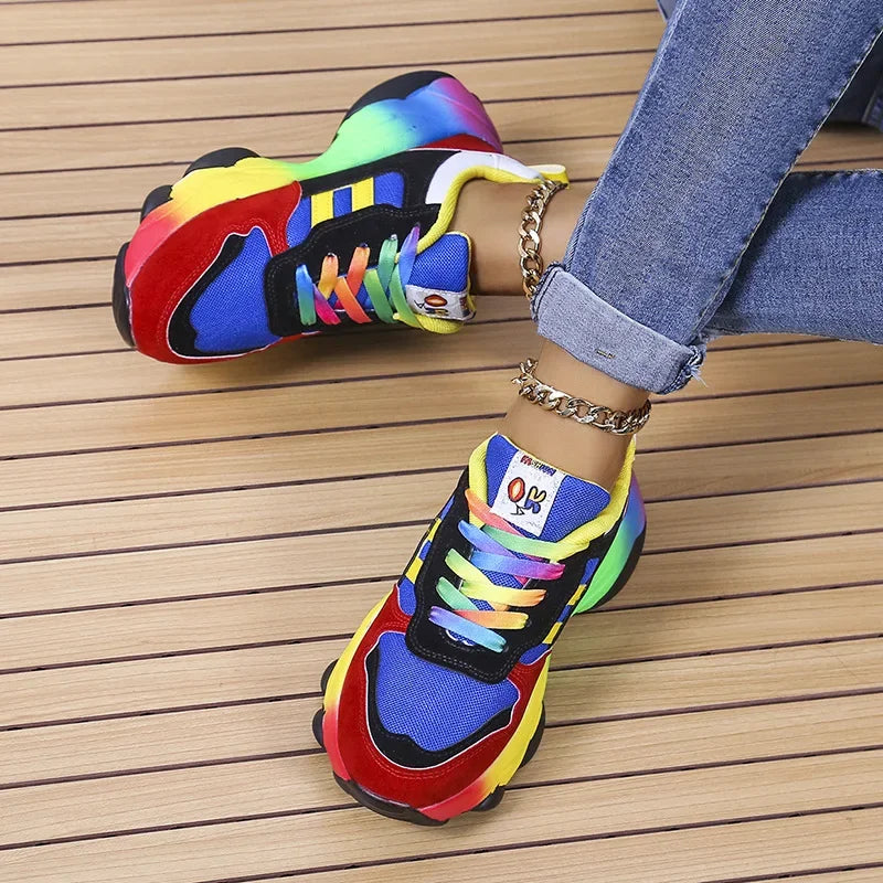 Damen-Sneaker mit Plateau und buntem Design