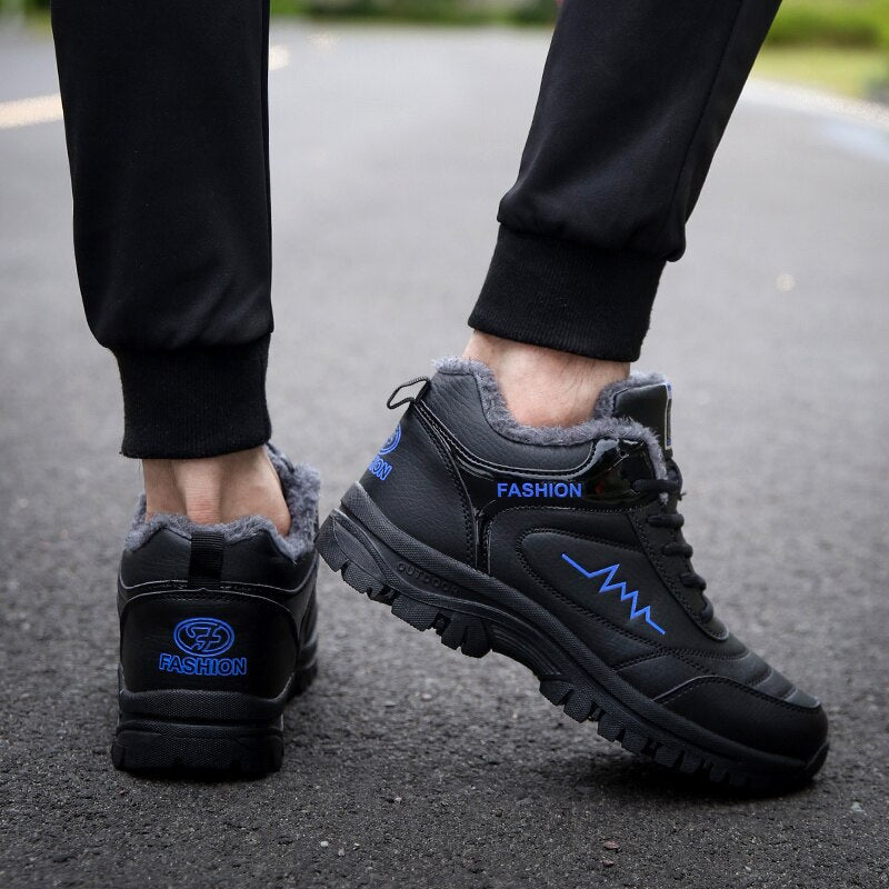 Isolierte Turnschuhe für den Winter