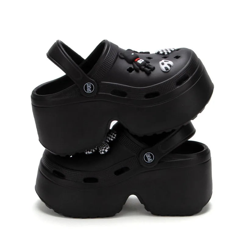 Plateau Clogs Schuhe mit dekorativen Stiften