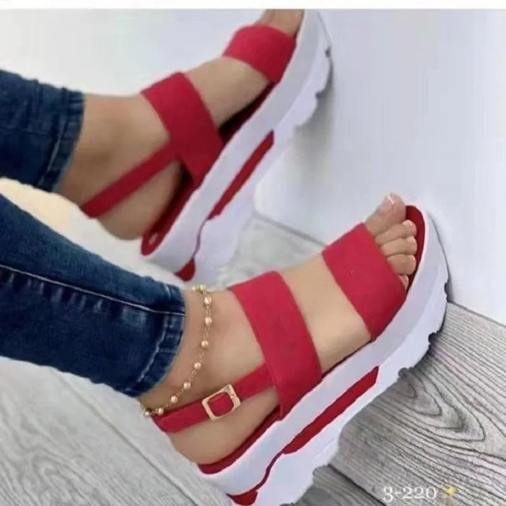 Moderne Damen-Plateausandalen mit Riemchen