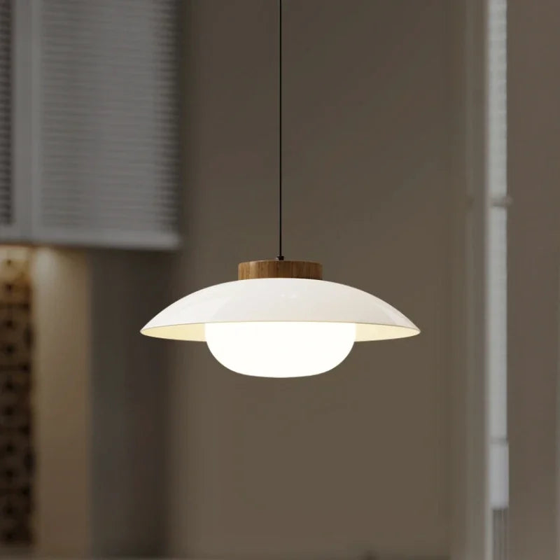 Moderne Glas-Pendelleuchte mit Holzakzent – Minimalistisches Design