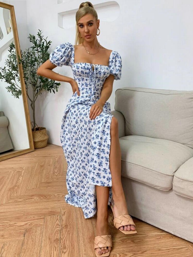 Geblümtes Midikleid mit Buffetärmeln