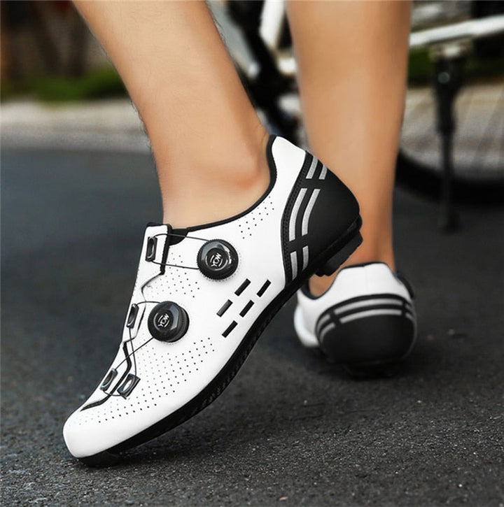 Fahrradschuhe mit mechanischer Verriegelung