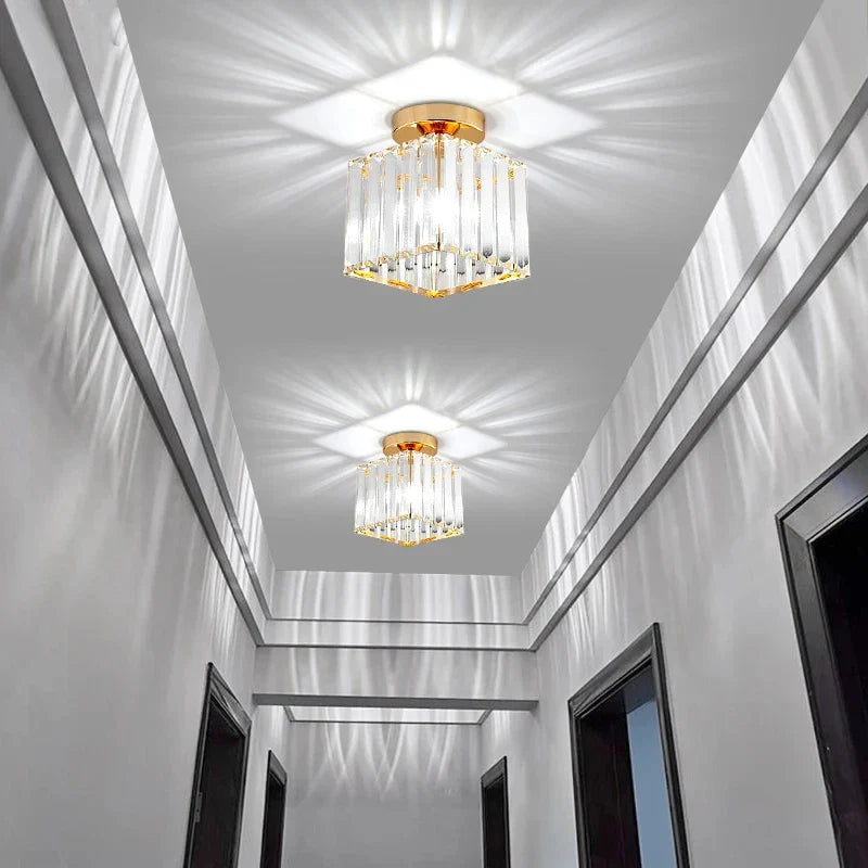 Kristall-Deckenleuchte im Glamour-Stil – moderne Deckenlampe mit transparentem Schirm