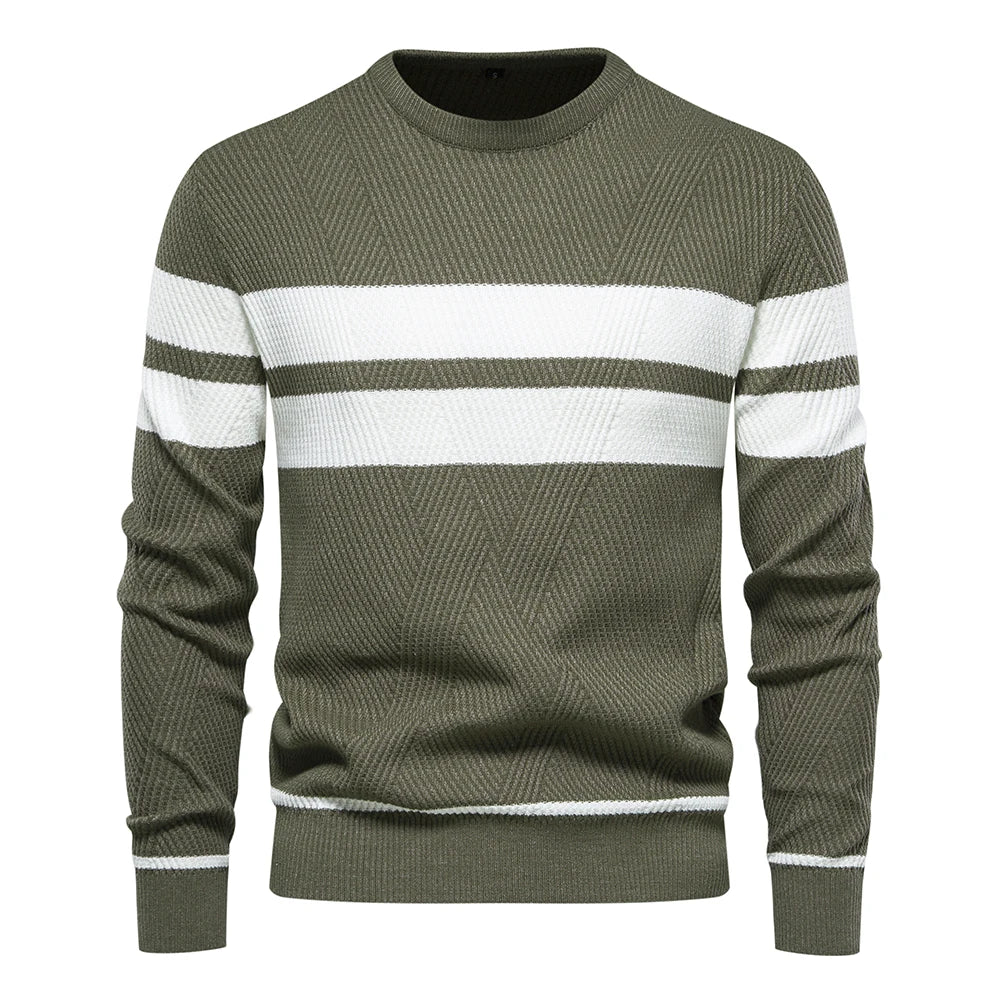 Herrenpullover mit Rundhalsausschnitt und Zierstreifen