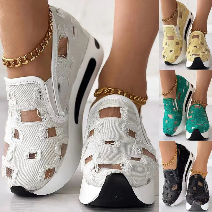 Luftige Damen-Slipper mit Cutouts und Plateau