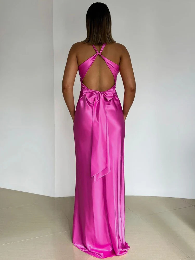 Satin-Midikleid mit Halterneck und Rückenausschnitt für besondere Anlässe