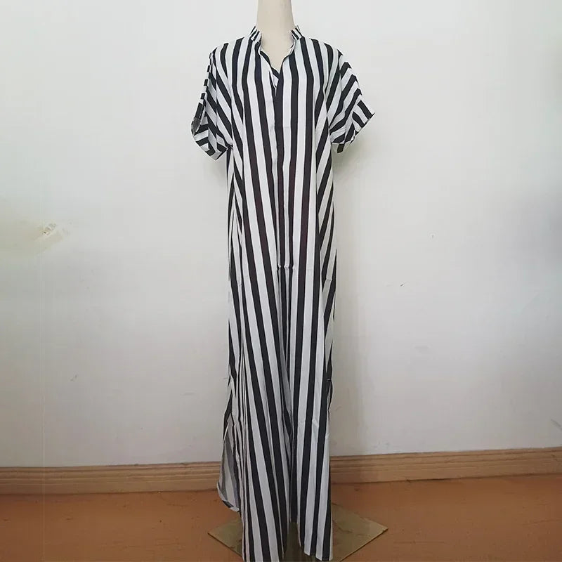 Luftiges gestreiftes Maxikleid