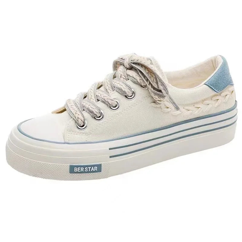 Damenschuhe mit hohen Sohlen