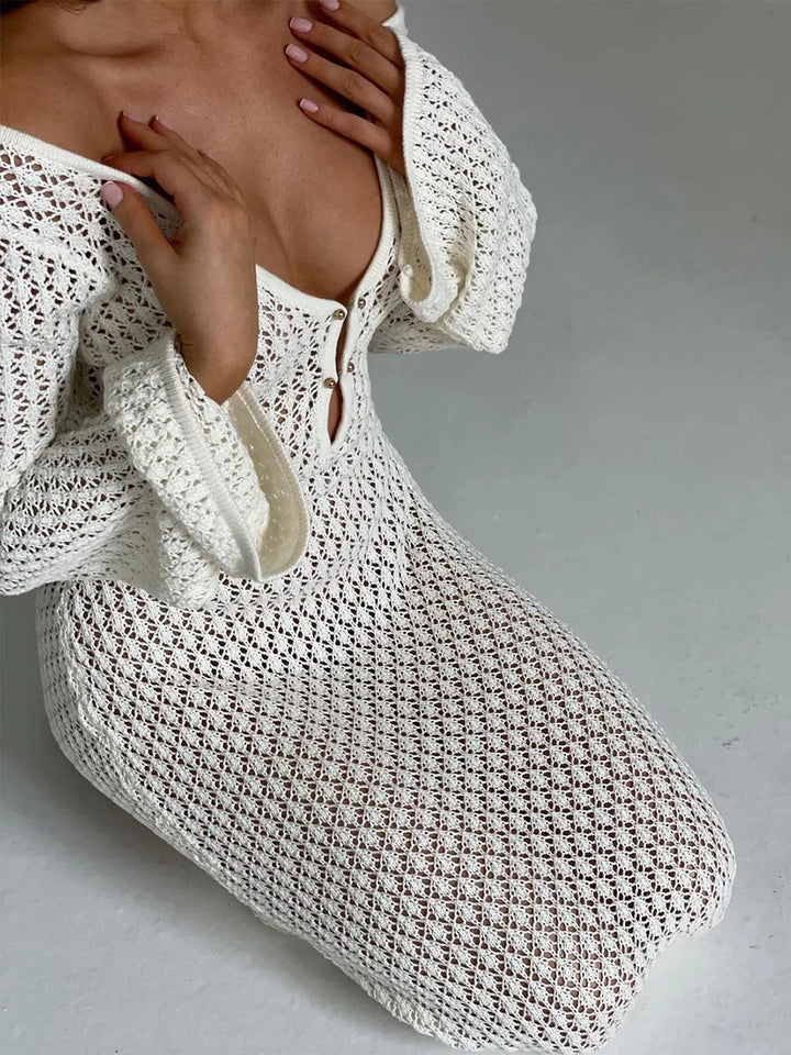 Durchbrochenes langes Kleid mit weiten Ärmeln