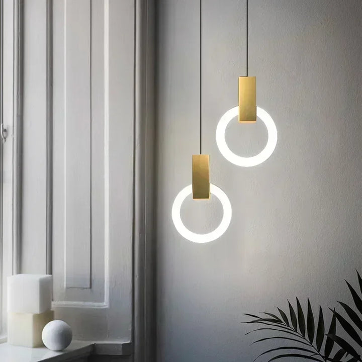 Moderne LED-Pendelleuchte mit Ringdesign