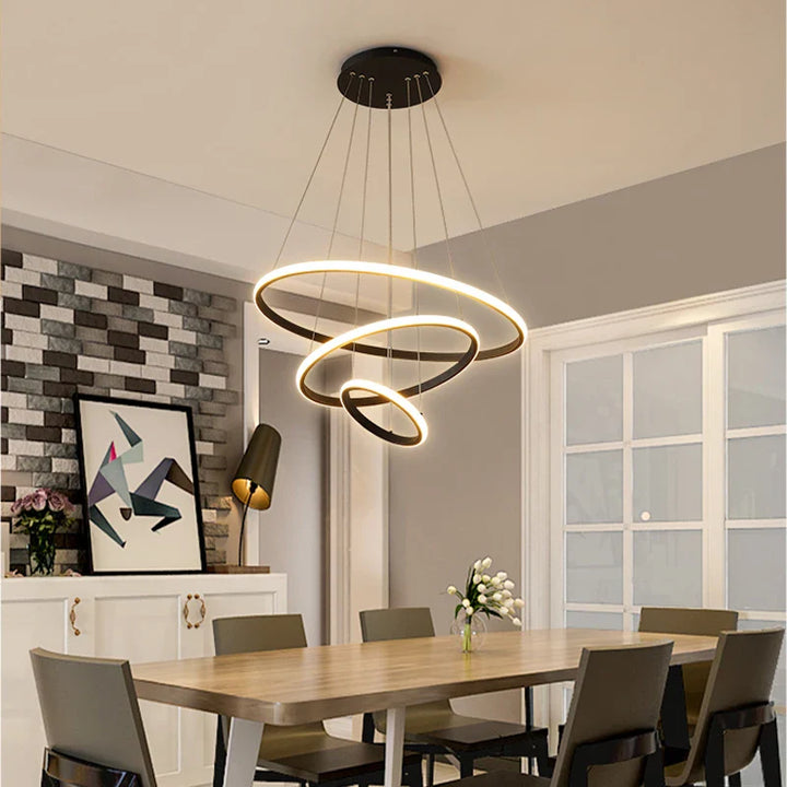 Moderne LED-Pendelleuchte mit 3D-Ringkomposition
