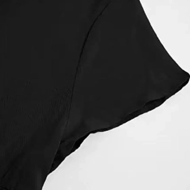 Luftiges Sommer-Minikleid mit V-Ausschnitt