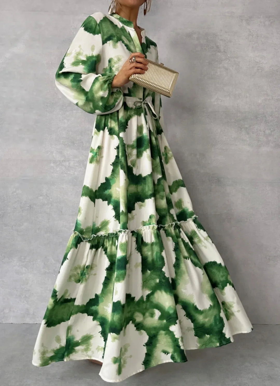 Maxikleid mit Bindegürtel und Tie-Dye-Muster aus leichter Viskose