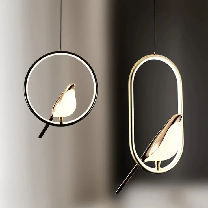 Luxus-Pendelleuchte mit goldenem Vogel