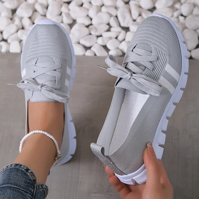 Sportliche Damen-Sneakers mit atmungsaktivem Stoff