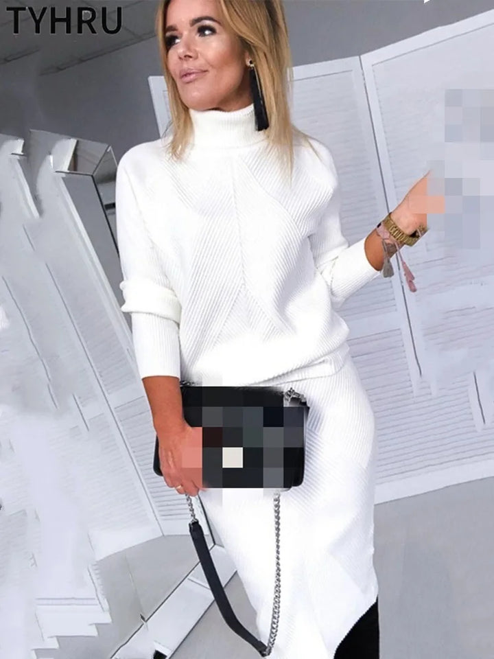 Stylisches Strickset mit Rock und Rollkragenpullover
