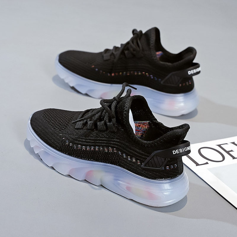 Sportliche Damen-Turnschuhe