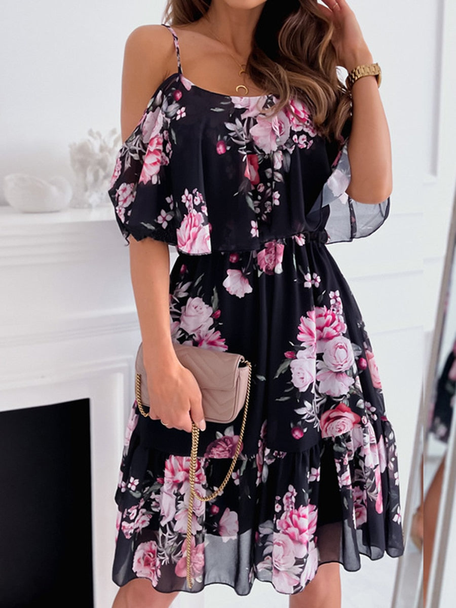 Blumenkleid mit offenen Schultern und Rüschen
