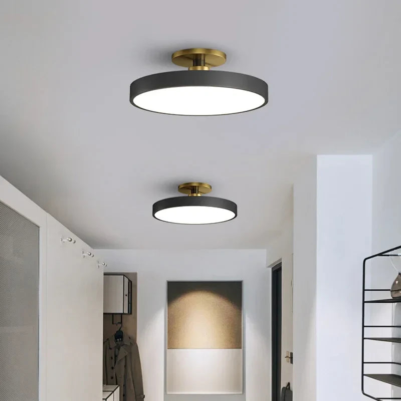 Runde LED-Deckenleuchte im skandinavischen Stil