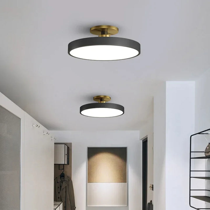 Runde LED-Deckenleuchte im skandinavischen Stil