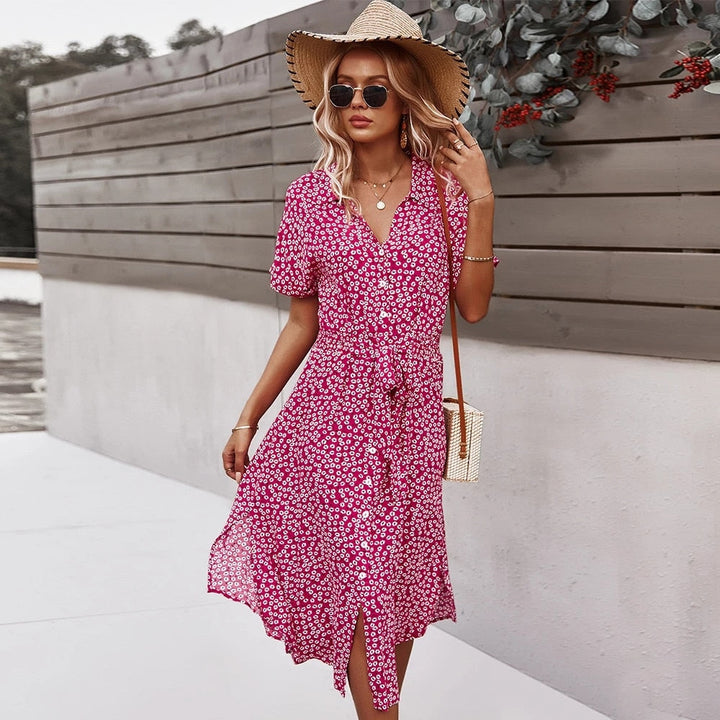 Sommerliches Midikleid mit Blumendruck