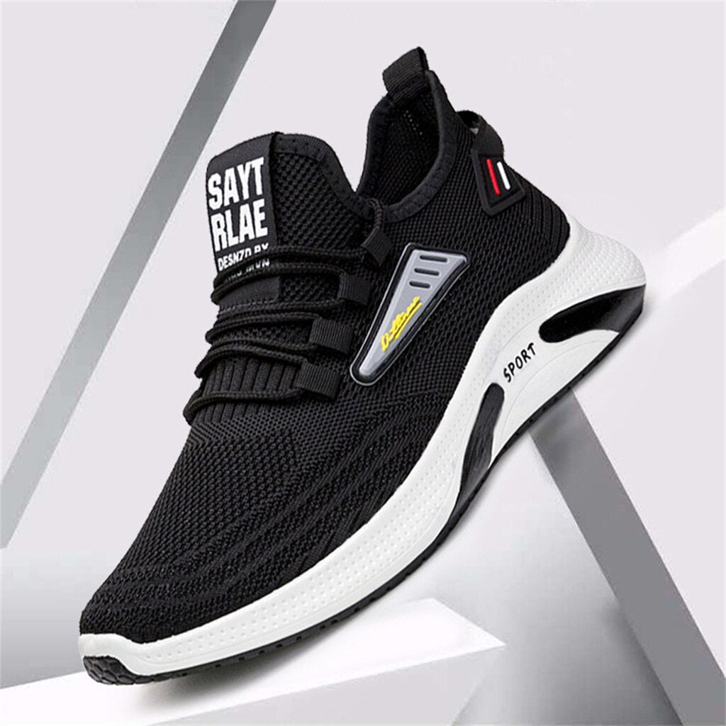 Moderne Herrensneaker mit atmungsaktivem Obermaterial