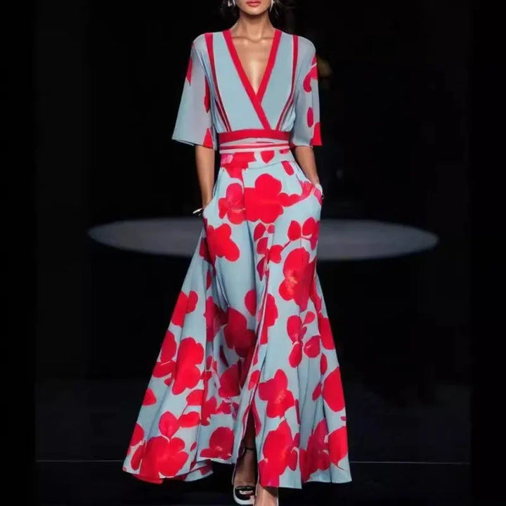 Geblümtes Maxikleid mit V-Ausschnitt und Taillenschnitt