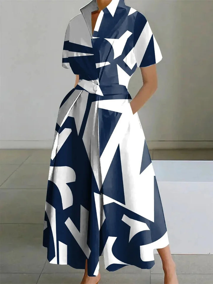 Ärmelloses Midikleid mit Kragen im minimalistischen Stil
