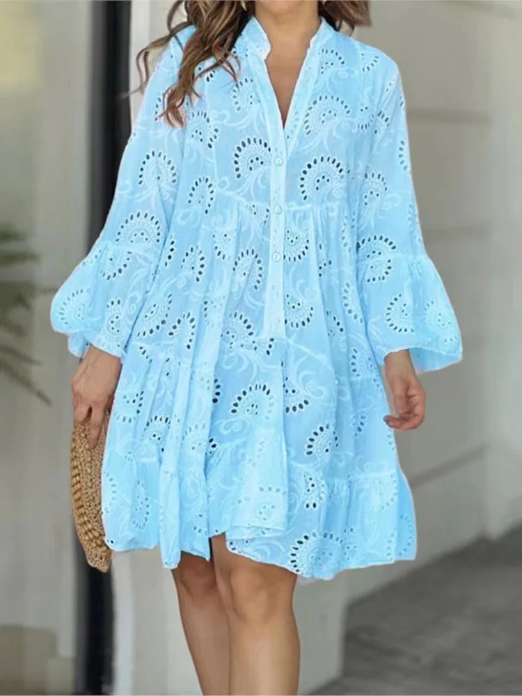 Durchbrochenes Kleid im Boho-Stil mit weiten Ärmeln
