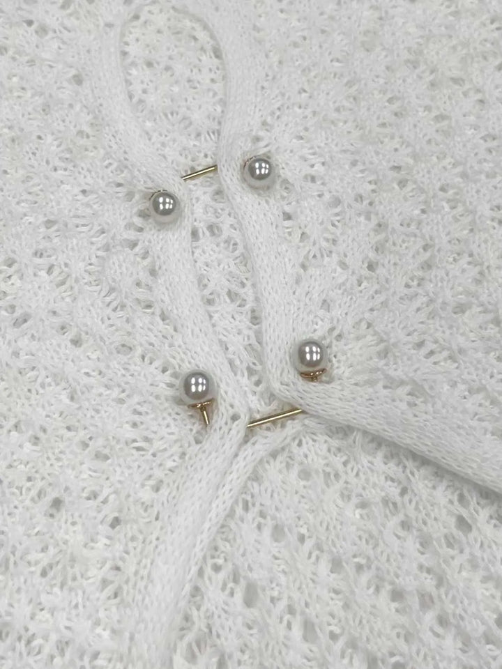 Durchbrochenes langes Kleid mit weiten Ärmeln