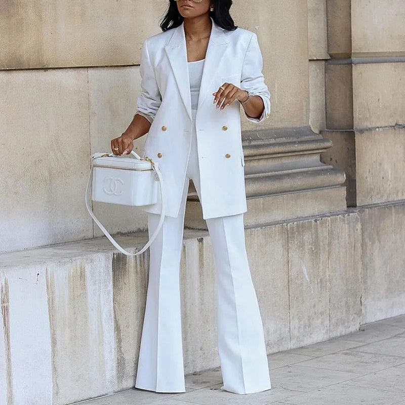 Eleganter Damen-Hosenanzug mit langer Blazerjacke & weiter Hose