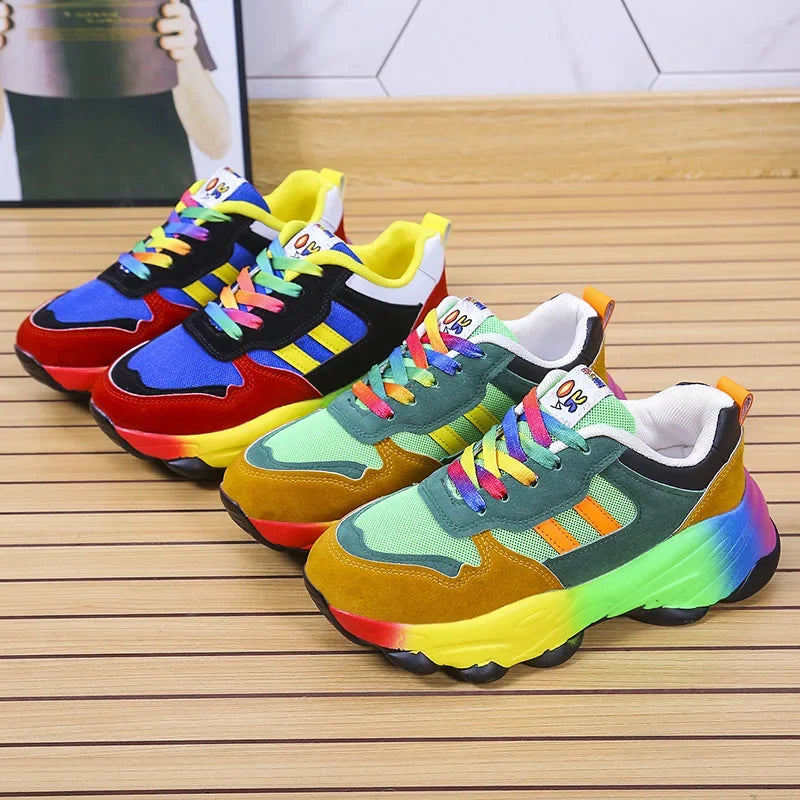 Damen-Sneaker mit Plateau und buntem Design
