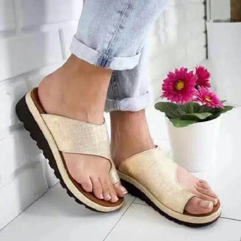 Damen Flip Flops mit dicken Sohlen und offener Spitze