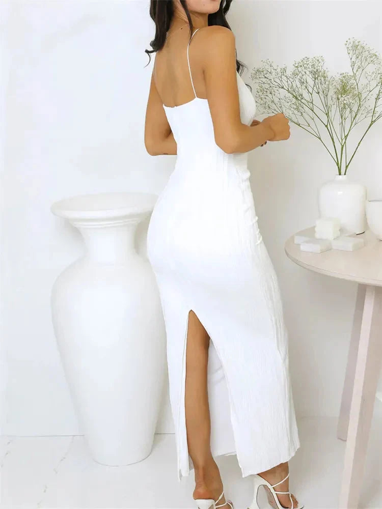 Ripp-Midikleid mit Rückenausschnitt und schmalen Trägern