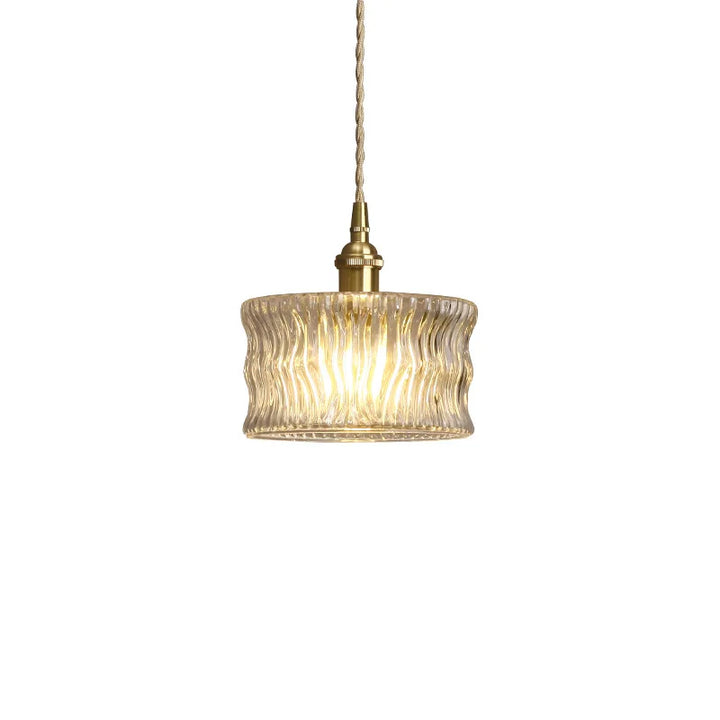 Pendelleuchte im Vintage-Stil mit gerilltem Glasschirm und Goldfinish