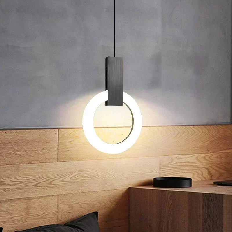 Moderne LED-Pendelleuchte mit Ringdesign