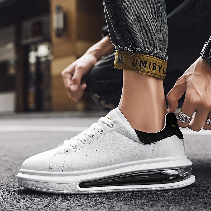 Moderne Herren-Sportschuhe mit Dämpfungssohle