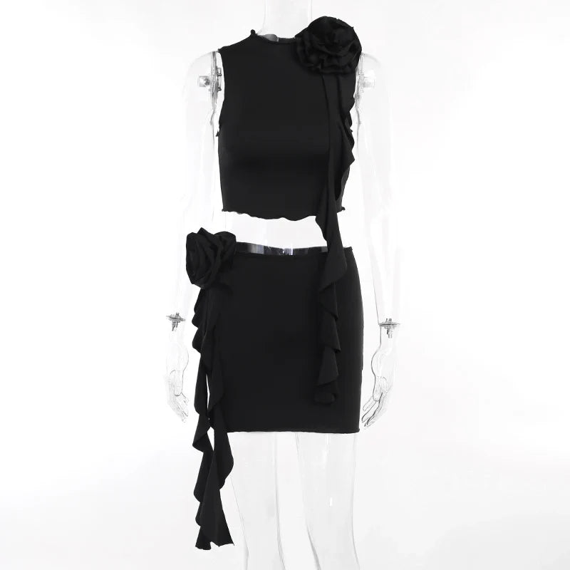 Elegantes Damenset mit Crop Top und Minirock mit Blumenapplikationen