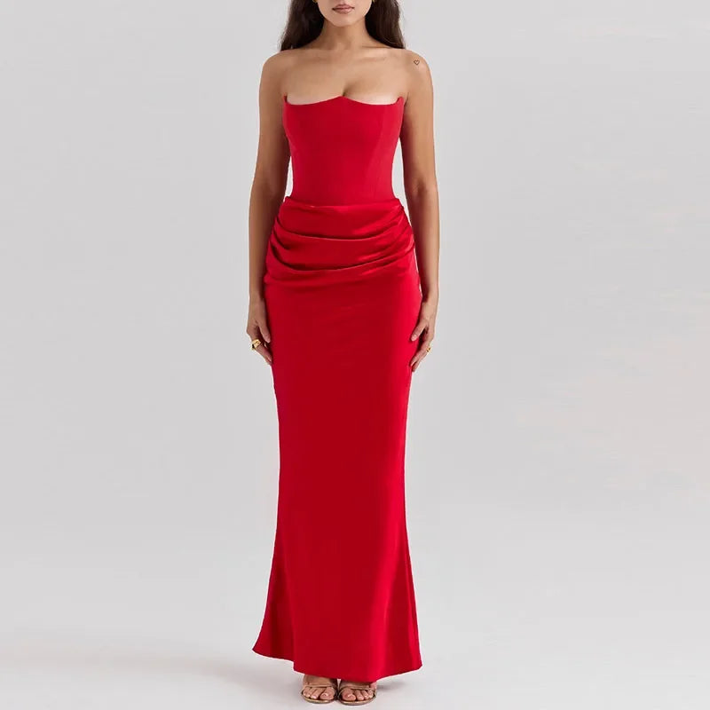 Schulterfreies Maxikleid mit Taillenraffung im minimalistischen Stil