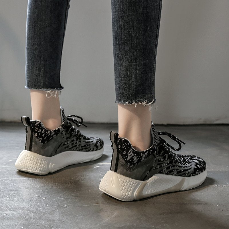 Damen-Sneaker mit Camo-Muster