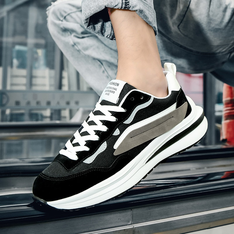 Herren-Sneaker im Vintage-Stil mit Wildleder-Details