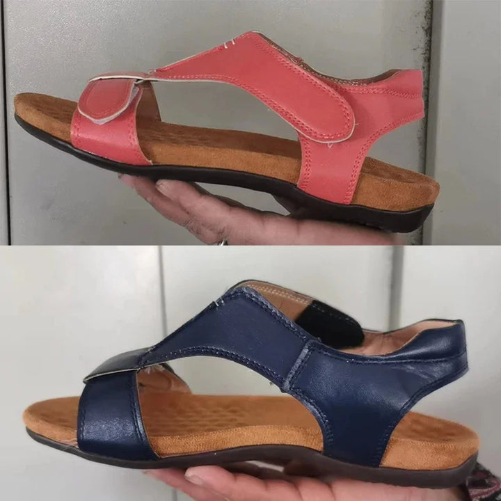 Orthopädische Damensandalen mit verstellbaren Riemen und konturierter Sohle