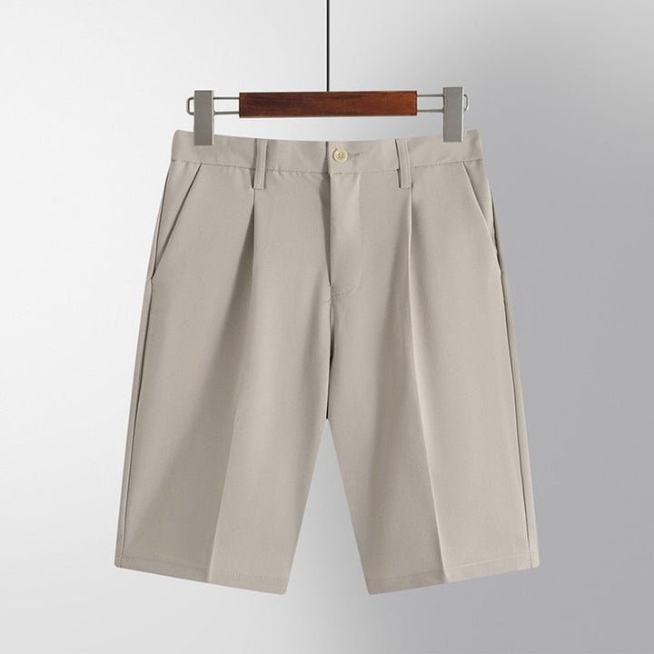 Elegante Herrenshorts mit Plissee-Details