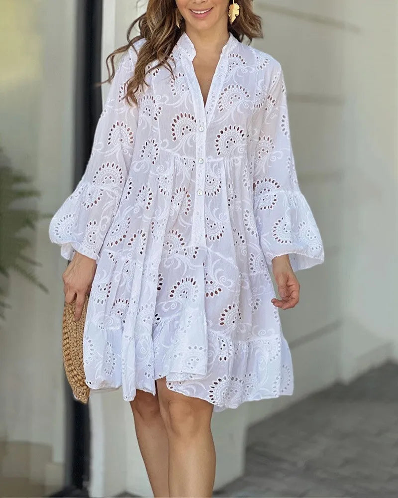 Durchbrochenes Kleid im Boho-Stil mit weiten Ärmeln